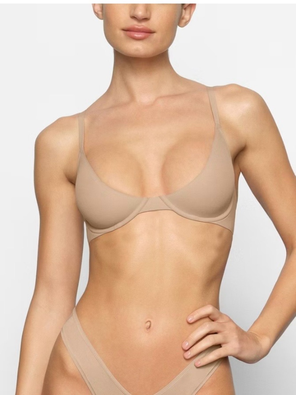 NWT Skims Fits Everybody Scoop Plunge Underwire Bra 30C Mica T-Shirt Bra Nude